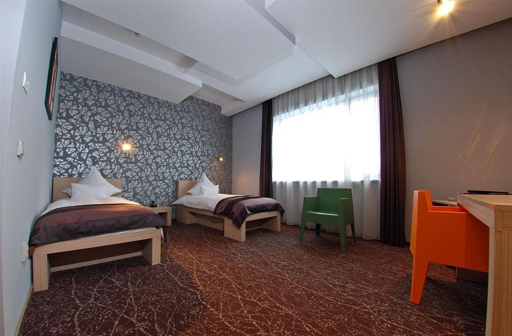 West City Hotel Cluj-Napoca Room photo